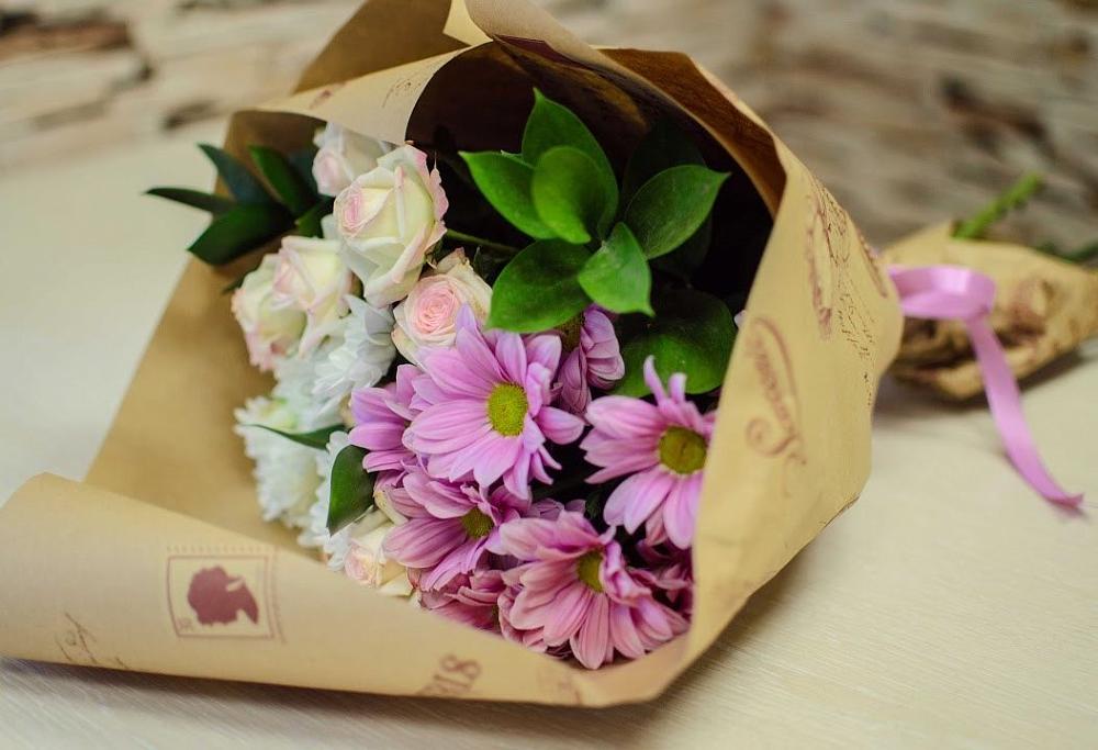 Букет цветов из: Розы и Хризантемы в Юрла