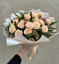 Букет Кремовые розы Латте в Юрла