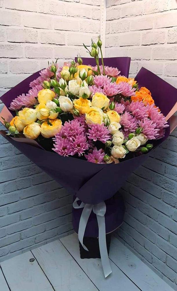 Букет цветов из: Хризантемы и Розы в Юрла