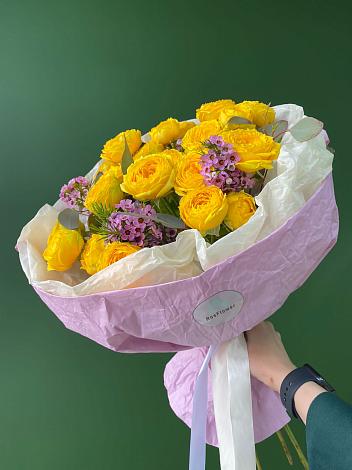 Букет Кустовые желтые розы в Юрла