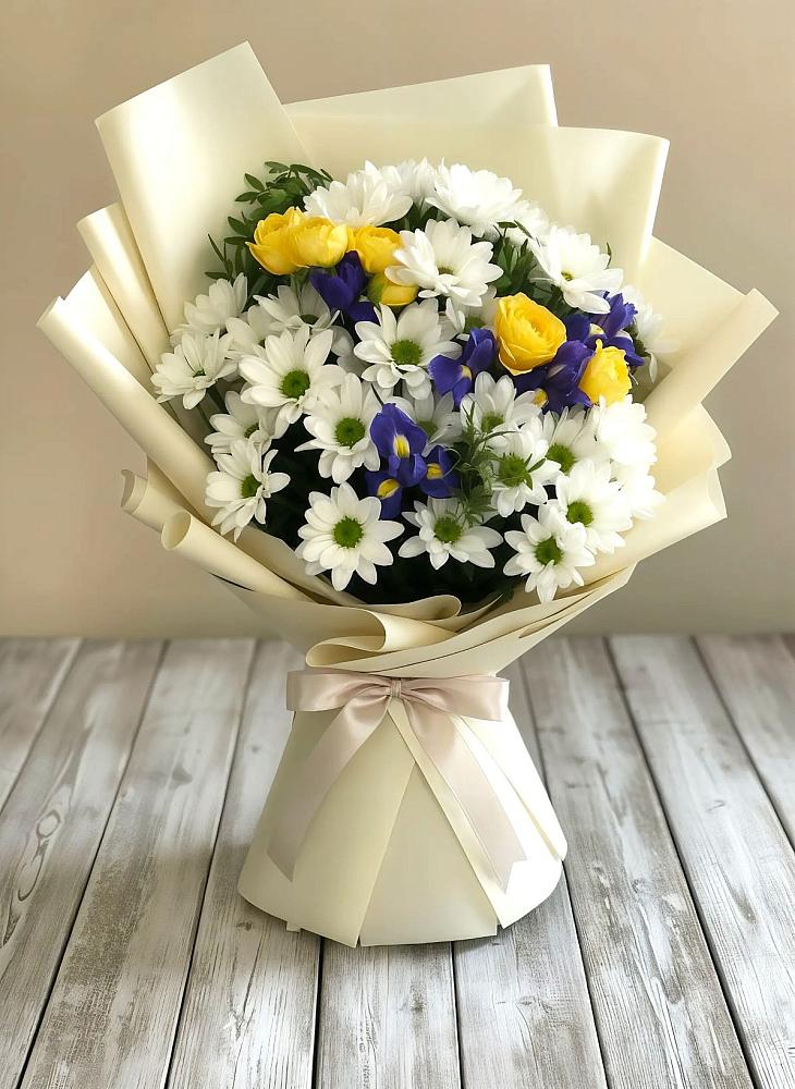 Букет цветов из: Ирисы, Хризантемы и Розы в Юрла